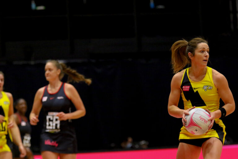 Action shotduring the Vitality Super League match between Saracens Mavericks and Manchester Thunder at Studio 001, Wakefield, England on 5th April 2021.